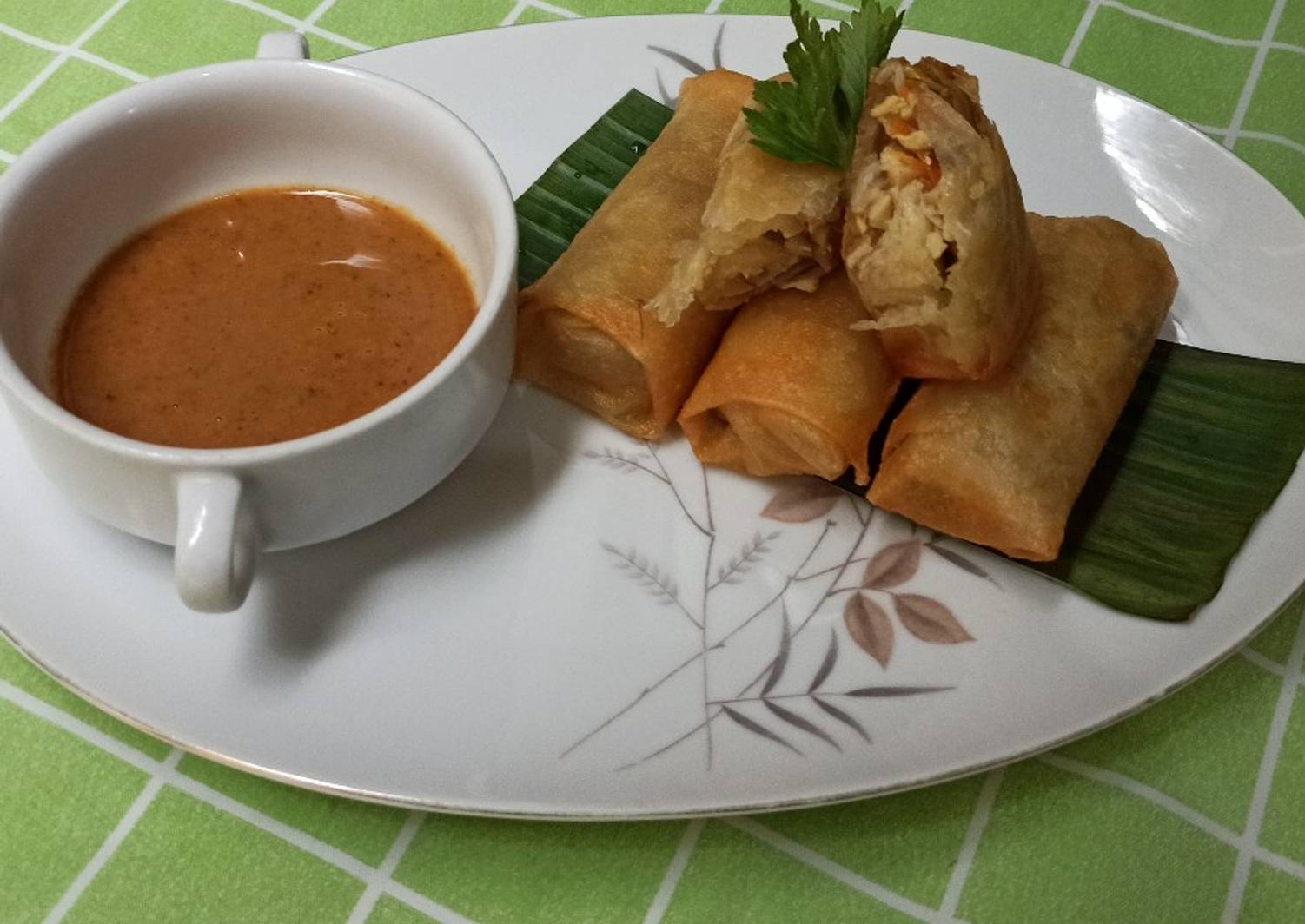 Resep Lumpia Goreng Isi Rebung oleh Riri Handayani Cookpad