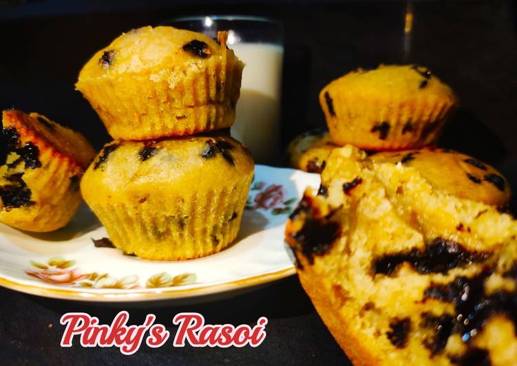 Recipe of Homemade Choco chips banana muffins