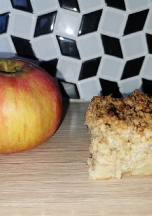 Une photo de Cake aux pommes crumble flocon d'avoine