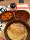 Torta del casar y patatera con miel