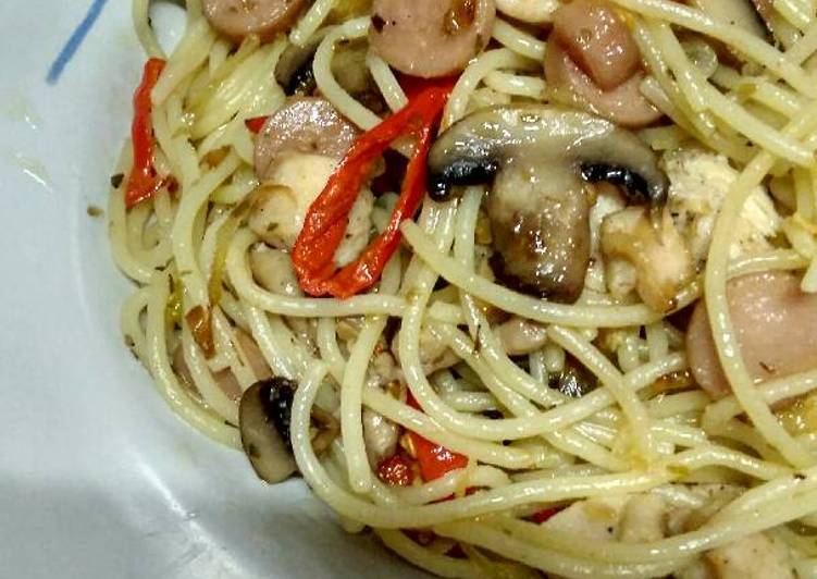 Cara Gampang Membuat Spaghetti aglio olio sedaaap yang Bisa Manjain Lidah