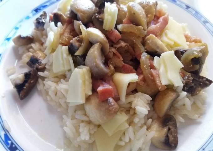 Foto principal de Ensalada de arroz con champiñones