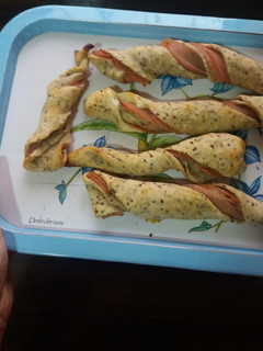 Una foto de Rollitos jamón york y queso 👍