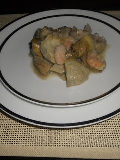Una foto de Alcachofas con gambas