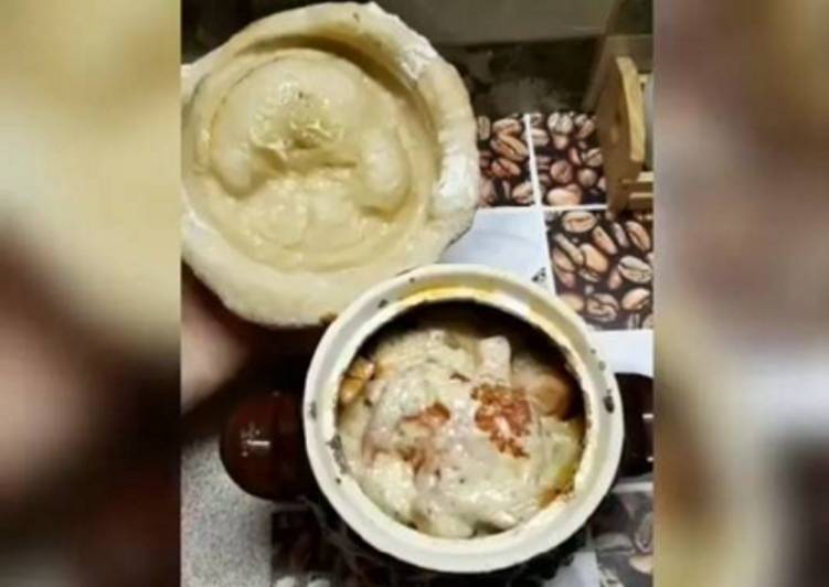В горшочке с крышкой из теста. В горшочке с крышкой из теста