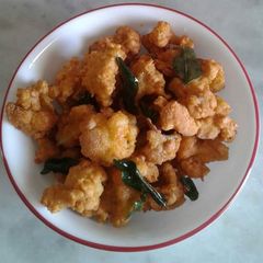 A picture of Cauliflower pakode.