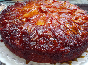 Una foto de Torta invertida de manzana