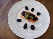 Una foto de salmon mermelada