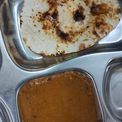 A picture of Makhni Daal.
