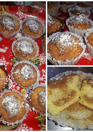 Una foto de Muffins de coco y dulce de leche delicioso!