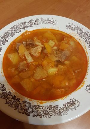 Gulyásleves recept fotója
