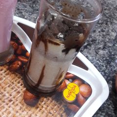 Oreo chocolate shake A picture of Oreo chocolate shake.