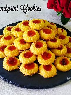 Foto resep Thumbprint Cookies 💕