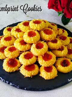 Foto resep Thumbprint Cookies 💕