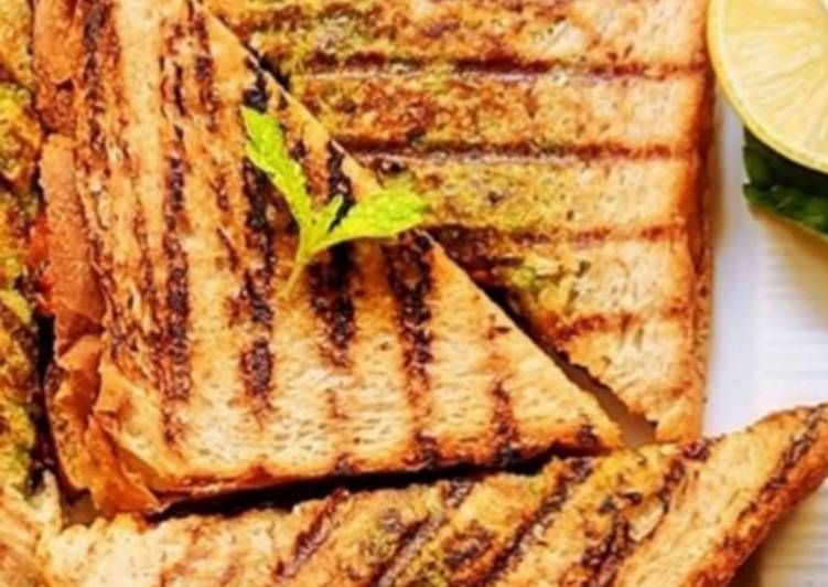 Step-by-Step Guide to Prepare Award-winning Aloo Grilled Bread Sandwich