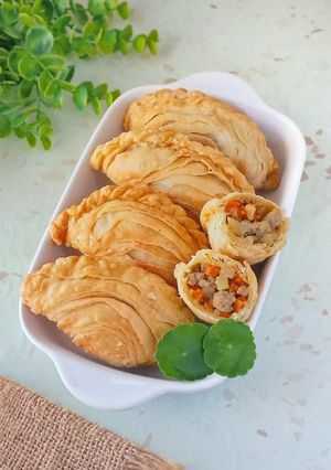 Foto resep Beef Curry Puff (Karipap Pusing)