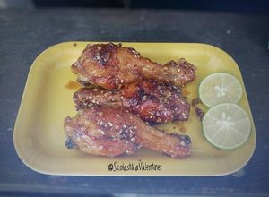 Foto resep Simple Caramelized Honey Garlic Drumstick