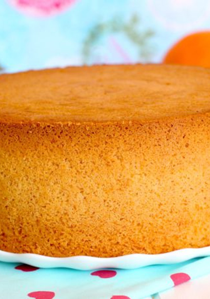 Una foto de Bizcocho de naranja esponjoso y fácil