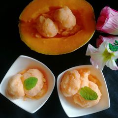 A picture of Melon sorbet.