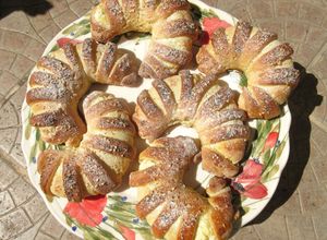Hernyókifli túróval töltve (Gluténmentes) recept fotója