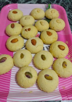 A picture of Naan khatai.