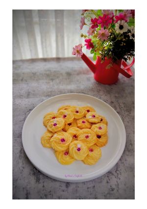 Foto resep Kukis SKM (Sweetened Condensed Milk Cookies)