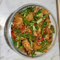 A picture of Crispy tofu and prawn with salted egg sauce.
