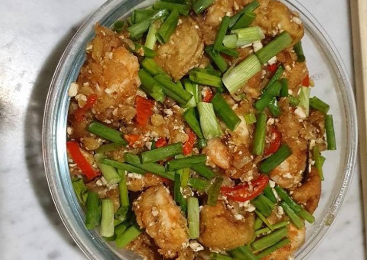 How to Prepare Speedy Crispy tofu and prawn with salted egg sauce