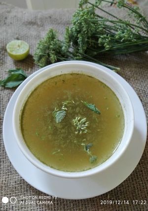 A picture of Fennel and mint soup.