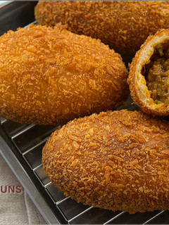 A picture of CURRY BUNS (Japanese Deep-fried Curry Buns, Kare-Pan).