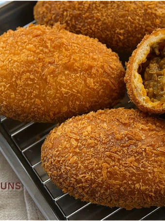 Easy Steps to Make Recipes CURRY BUNS (Japanese Deep-fried Curry Buns, Kare-Pan) the Delicious Tasty.