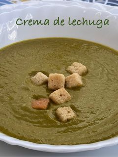 Una foto de Crema de lechuga y otras verduras