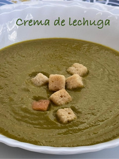 Una foto de Crema de lechuga y otras verduras