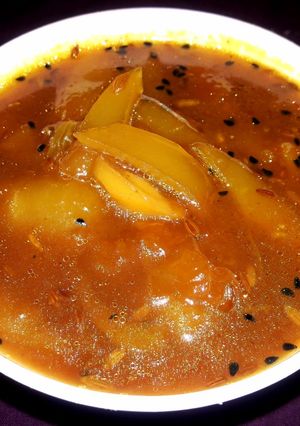 कच्चे आम का खट्टा मीठा गल्का (Kachhe aam ka khatta meetha galka recipe in Hindi) रेसिपी मुख्य फोटो