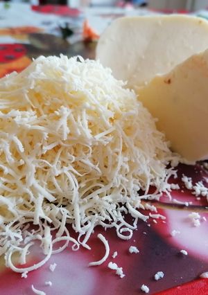 Fokhagymás házi sajt recept fotója