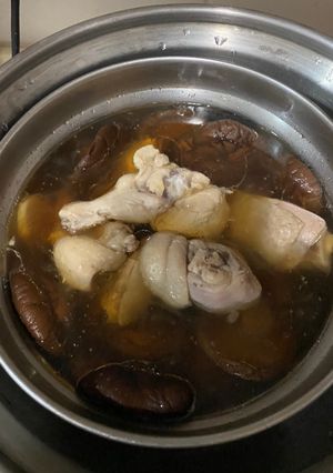香菇雞湯 電鍋 的食譜成品照片