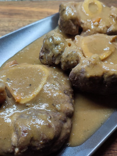 Una foto de Ossobuco de Buey al vino tinto