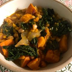 Slow herby squash and beans - vegan A picture of Slow herby squash and beans - vegan.