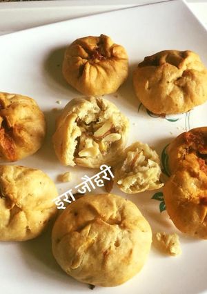 स्पेशल मीठी और नमकीन बेक्ड कचौड़ियां (special meethi aur namkeen baked Kachori Recipe in Hindi) रेसिपी मुख्य फोटो