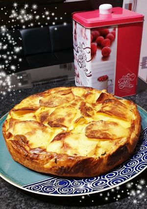 Une photo de Tarte invisible aux pommes de terre jambon cru raclette😋