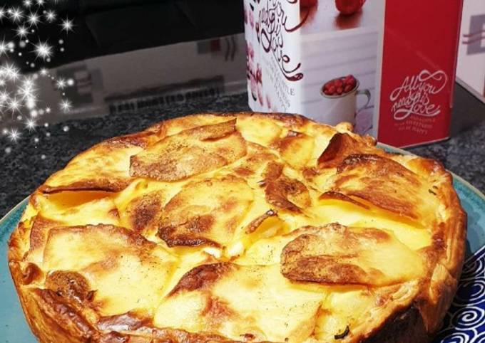 Tarte invisible aux pommes de terre jambon cru racletteđ