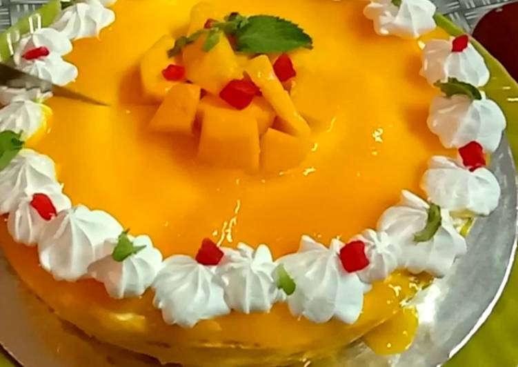 Eggless Mango cake