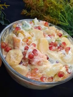 A picture of Creamy fruits Chaat 😋 😍.