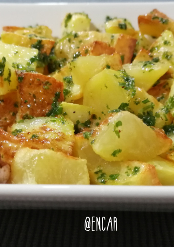 Una foto de Patatas aliñadas en micro y freidora de aire