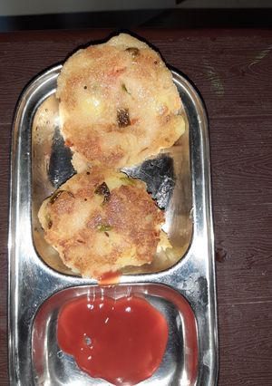 A picture of Leftover upma tikki rava tikki.