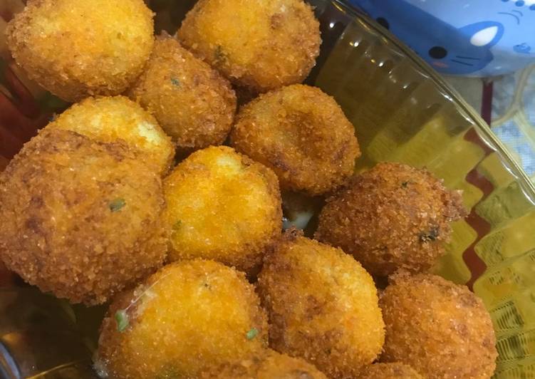 Bagaimana Menyiapkan Potarella alias kentang pake mozzarella Anti Gagal