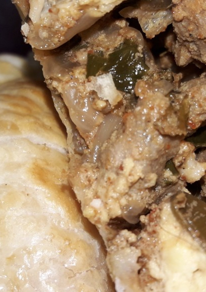 Una foto de Empanadas de carne cortada a cuchillo 👏