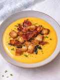 🥣 Sopa crema de zanahoria con queso cremoso, bacon y croutones