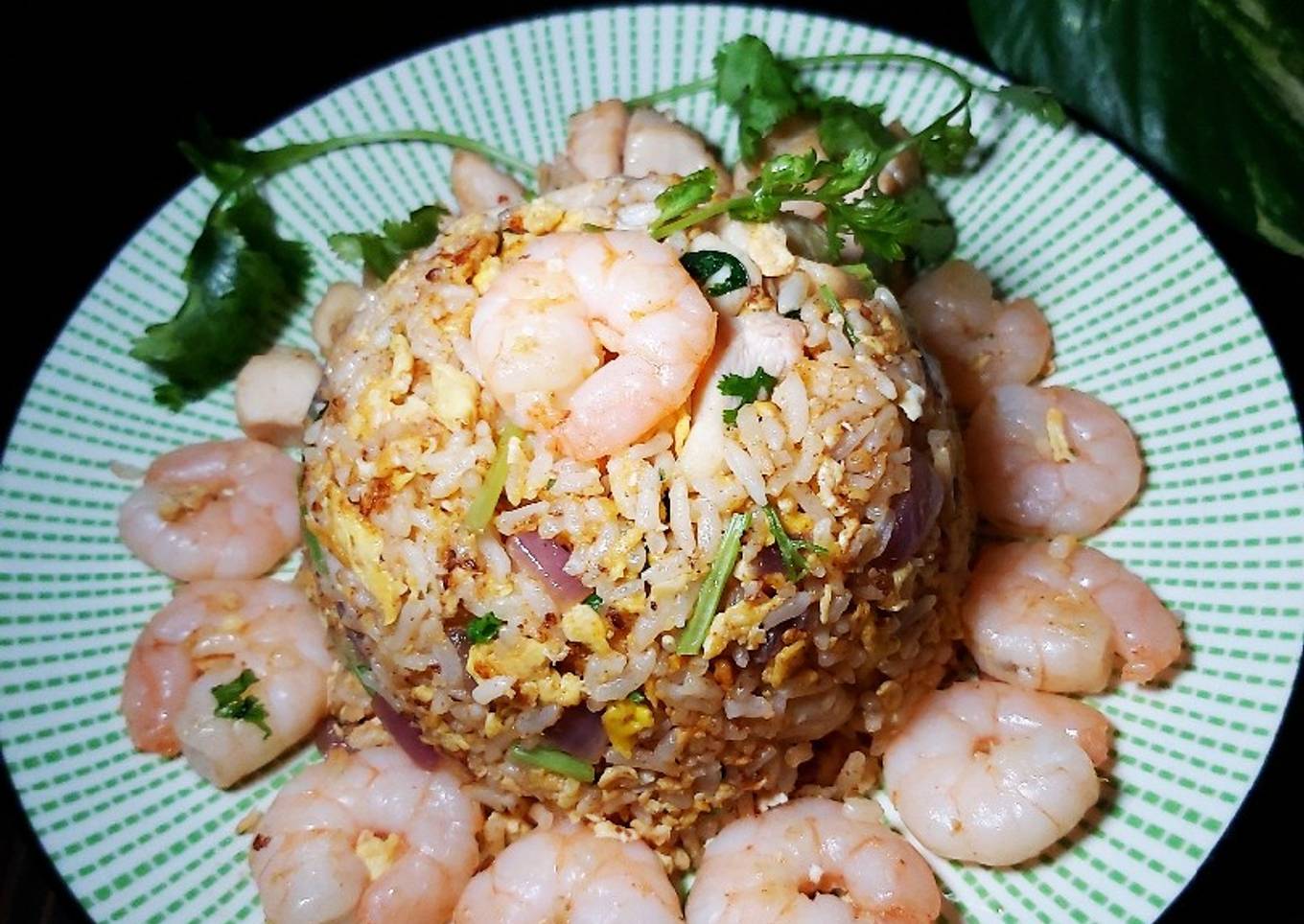 Nasi goreng dengan udang