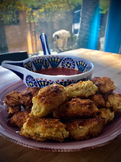Una foto de Albóndigas alargadas de piñones con cous-cous